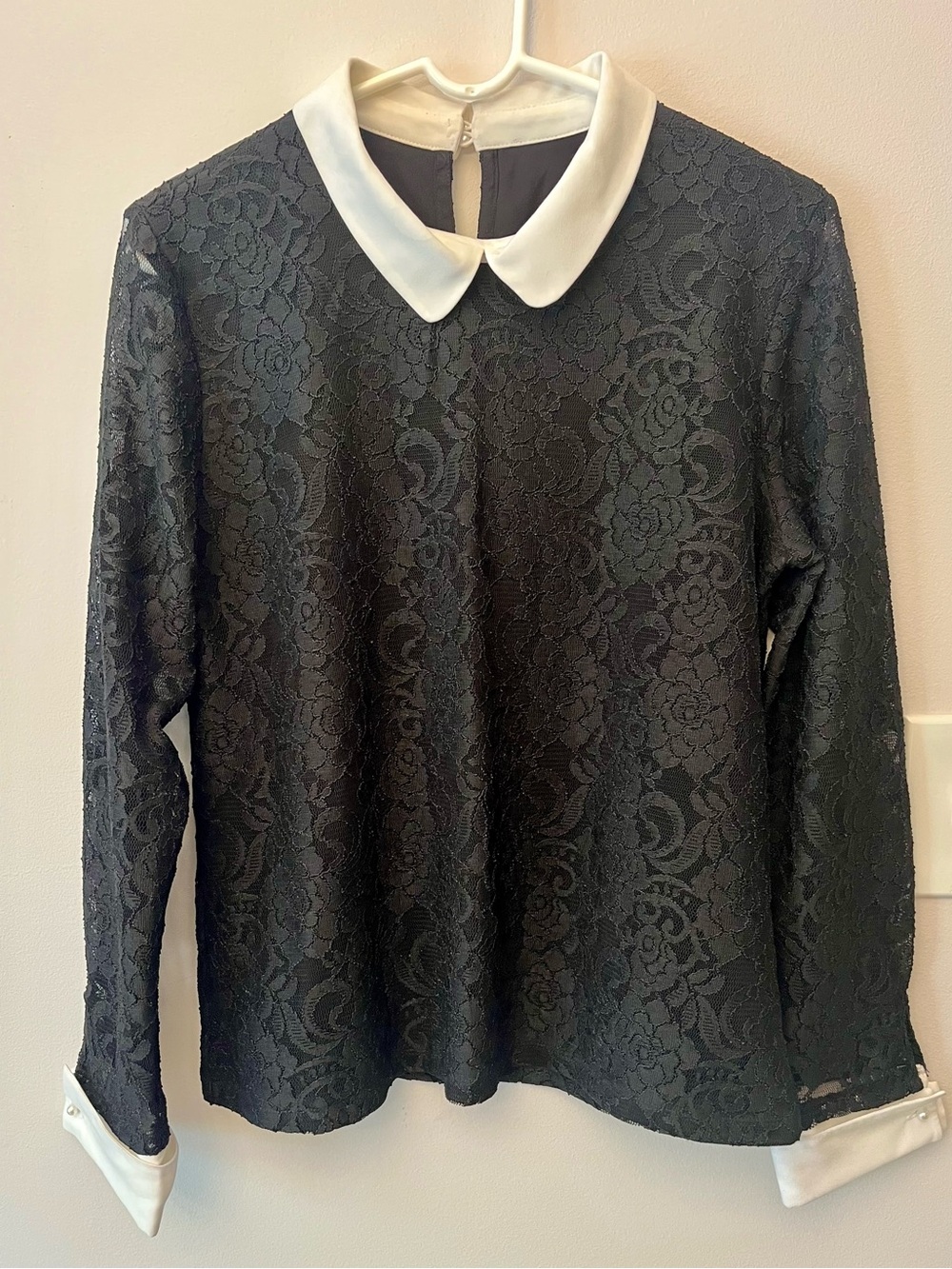 Karl Lagerfeld Paris Black Lace White Collar Cuff Pearl Button Blouse size P
